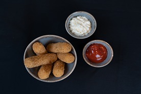 Mozzarella Sticks (5pcs)